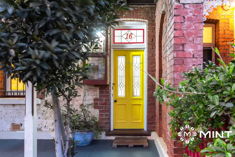 16 Tydeman Road, North Fremantle WA 6159