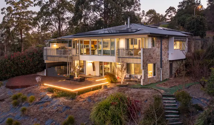 11 Eagles Close, Tamborine Mountain QLD 4272