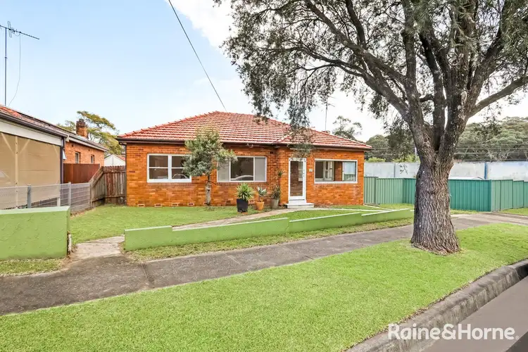 17 Powys Avenue, Bardwell Park NSW 2207