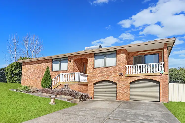 15 Kingfisher Way, St Clair NSW 2759