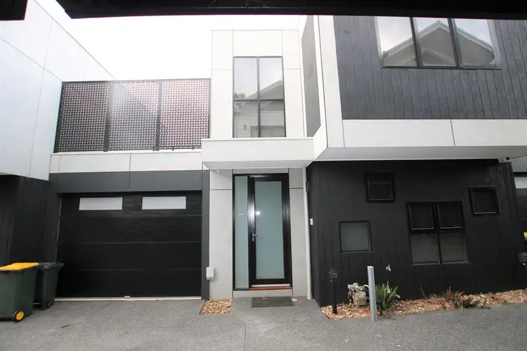 2/1A Teague Avenue, Brunswick West VIC 3055