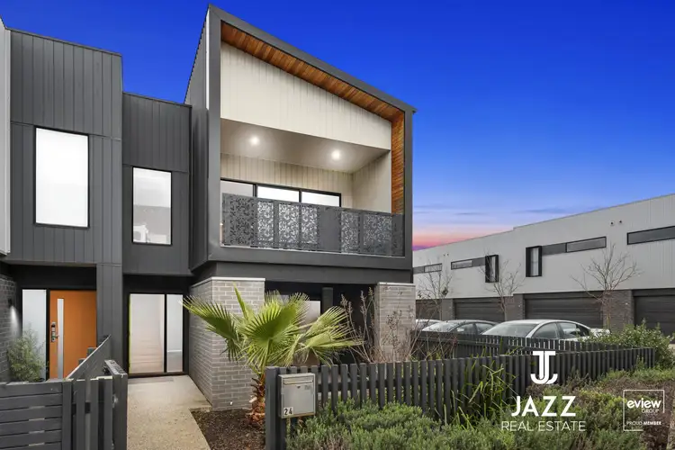 24 Broadside Walk, Point Cook VIC 3030