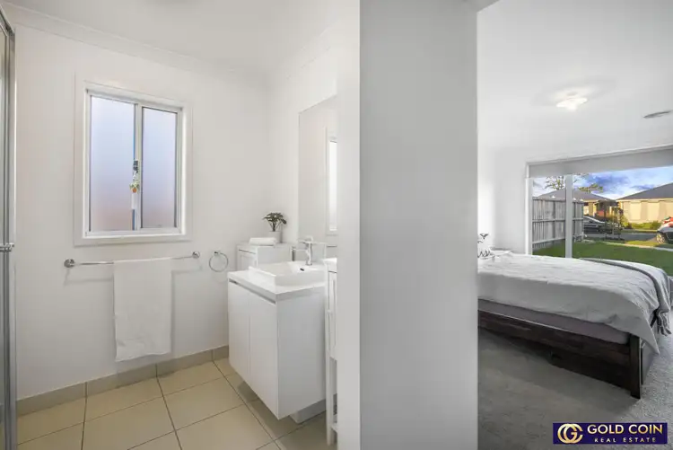 Sixth view of Homely house listing, 4 Hargood Place, Cranbourne East VIC 3977