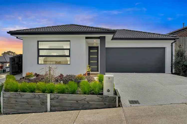 9 College Road, Doreen VIC 3754
