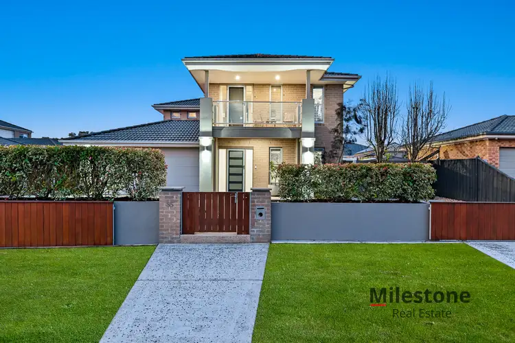 35 Cedarwood Crescent, Berwick VIC 3806