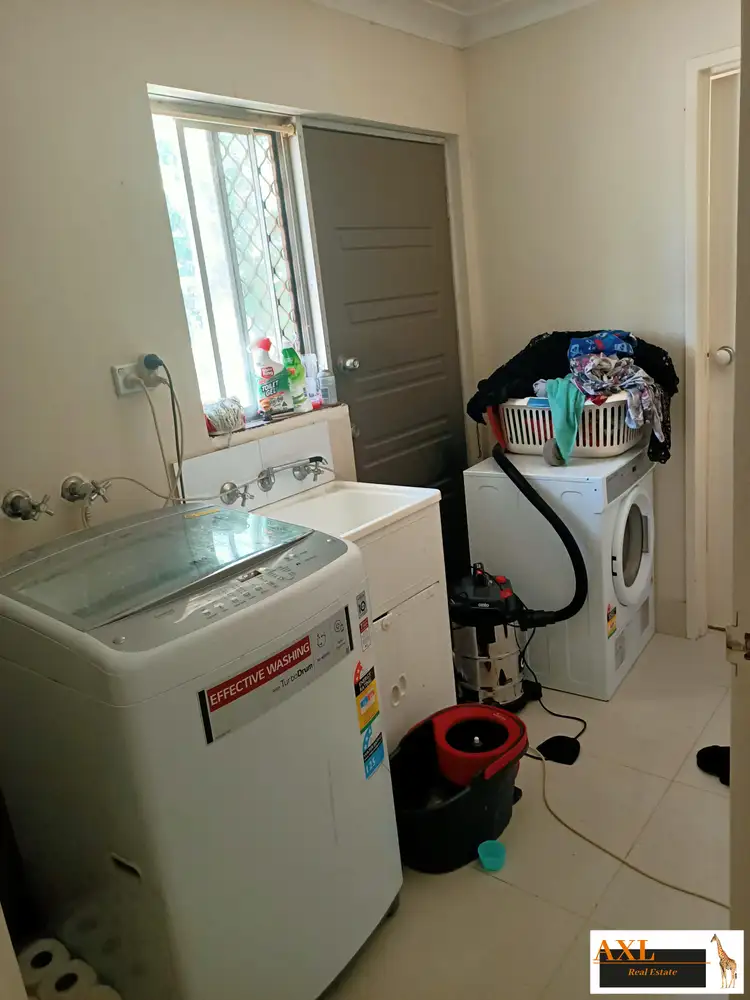 Fifth view of Homely house listing, 8 Sherbourne Way, Armadale WA 6112