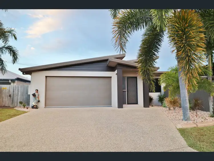 4 Coolum Court, Blacks Beach QLD 4740