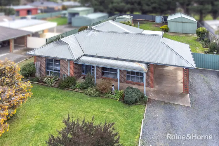 22 Kathryn Street, Romsey VIC 3434