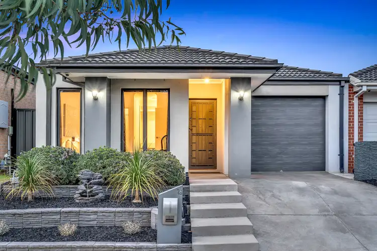 16 Peppertree Parade, Craigieburn VIC 3064