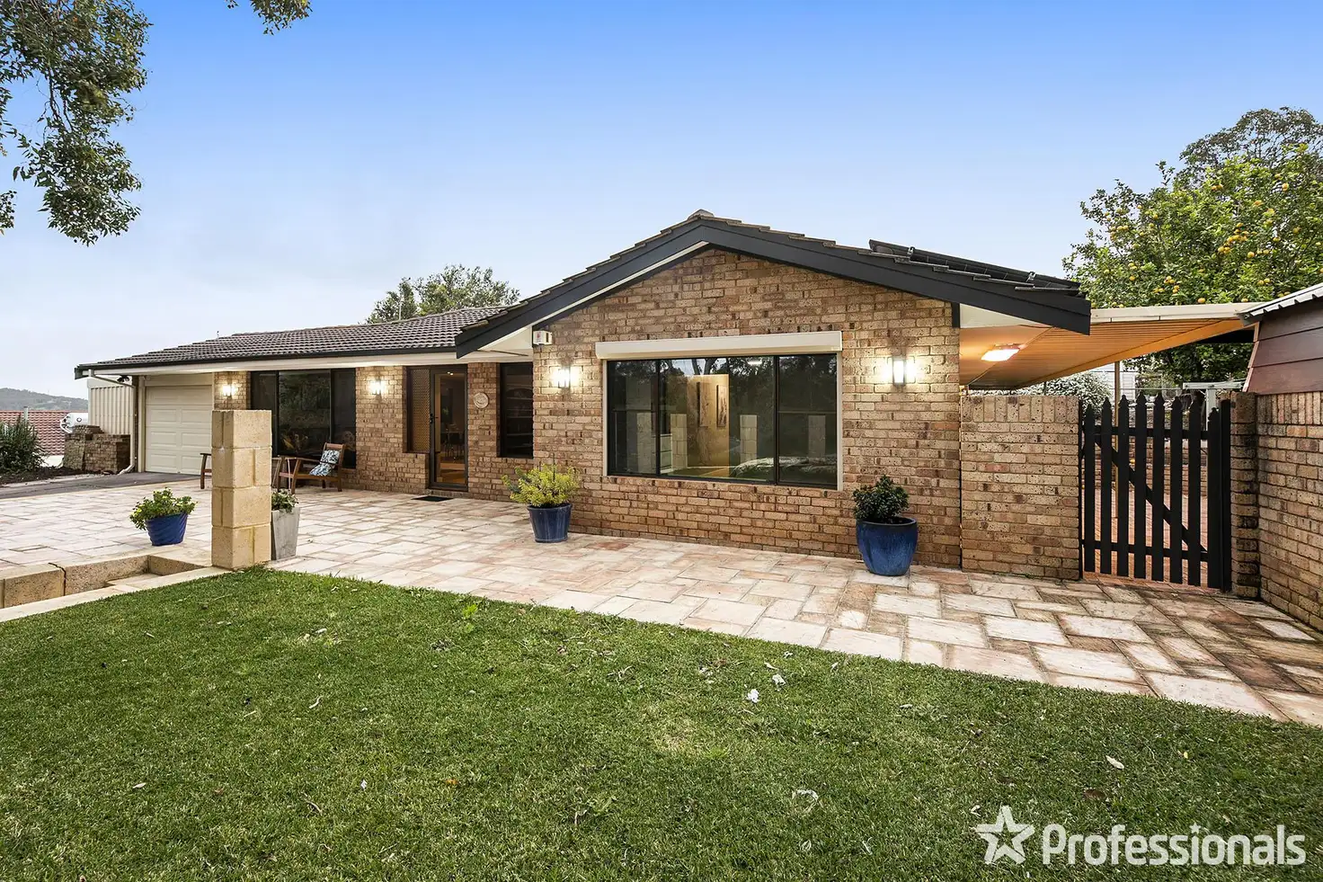 Main view of Homely house listing, 1 Oberon Grove, Mount Nasura WA 6112