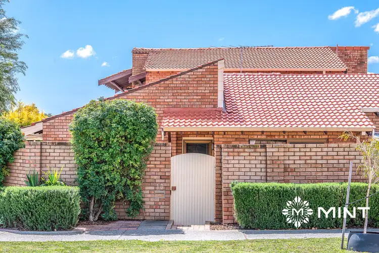 1D Kitchener Road, Melville WA 6156
