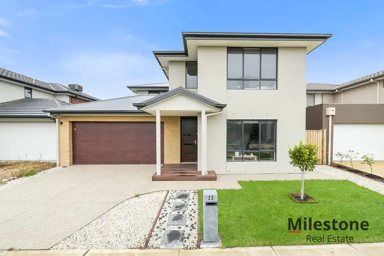 22 Mcnaughton Crescent, Berwick VIC 3806
