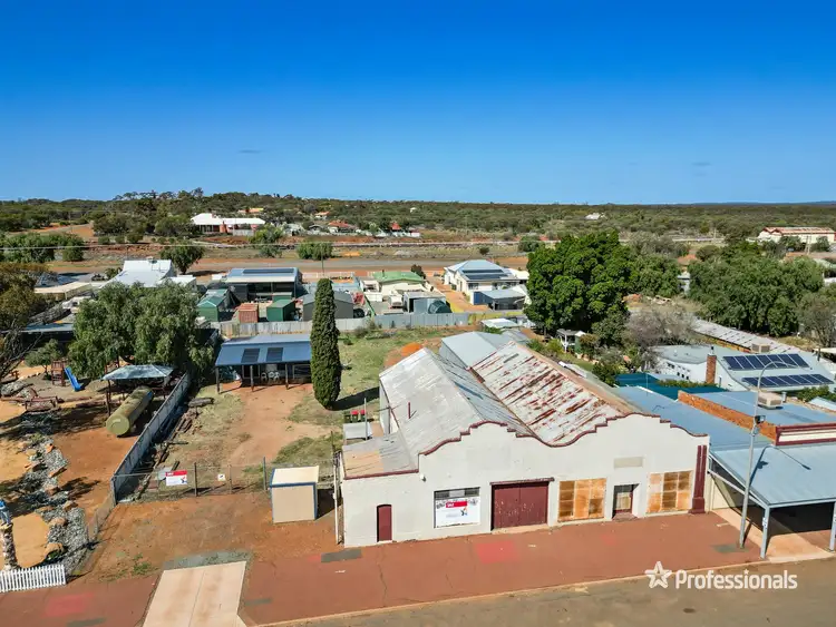63 Bayley Street, Coolgardie WA 6429