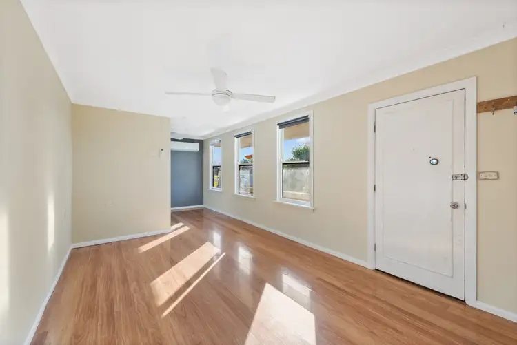 Second view of Homely house listing, 7 Kirkton Crescent, Woodberry NSW 2322