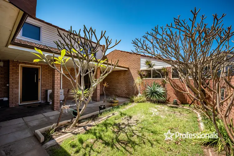 4/3 Sardam Place, Mahomets Flats WA 6530