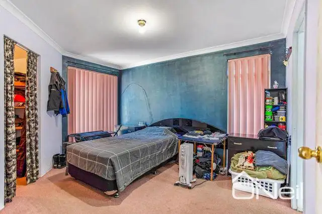 Fifth view of Homely house listing, 4 Emperor Close, Seville Grove WA 6112
