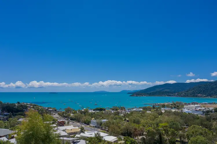 16 Laguna Court, Airlie Beach QLD 4802