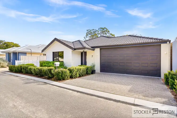 Second view of Homely house listing, 7 Quoll Way, Abbey WA 6280