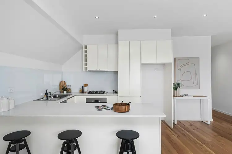 Second view of Homely apartment listing, 5/12 Francis Grove, Thornbury VIC 3071