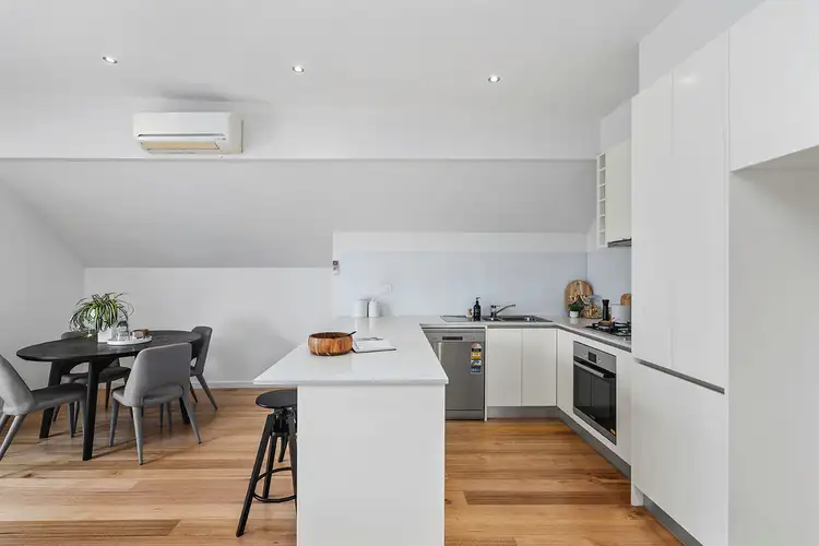 Fourth view of Homely apartment listing, 5/12 Francis Grove, Thornbury VIC 3071