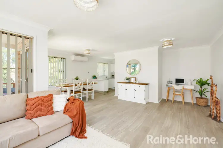 Unit 1/97 Decora Crescent, Warabrook NSW 2304