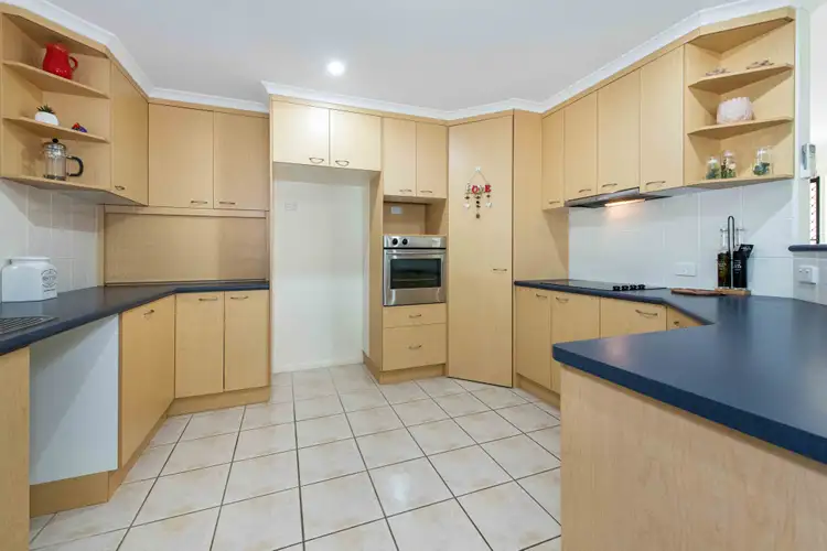 Seventh view of Homely house listing, 2 Bonsai Court, Glenella QLD 4740