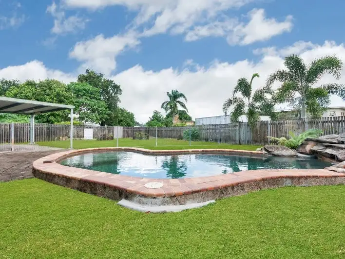 5 Smallwood Street, Mooroobool QLD 4870