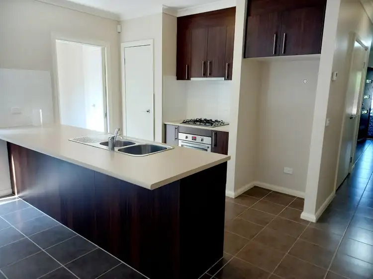 Fifth view of Homely house listing, 7 Saltbush Crescent, Brookfield VIC 3338