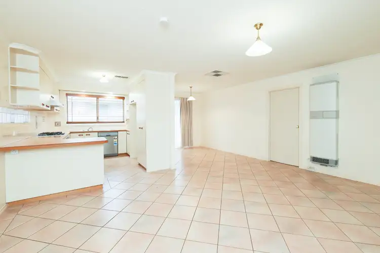 10 Marian Way, Lavington NSW 2641