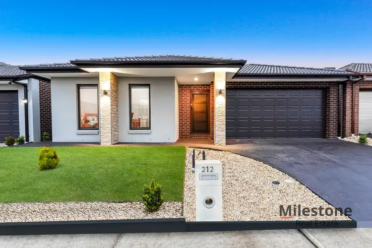212 Duff Street, Cranbourne West VIC 3977
