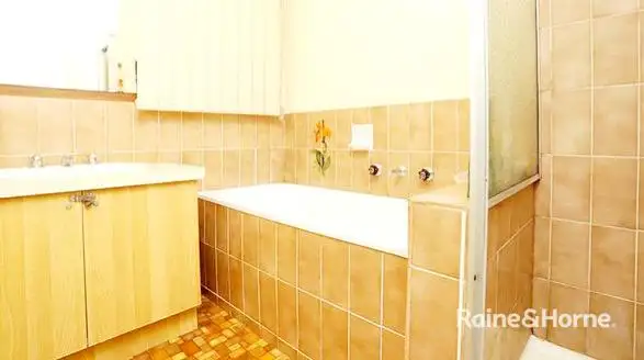 Fifth view of Homely unit listing, 1/6 Station Road, Melton South VIC 3338