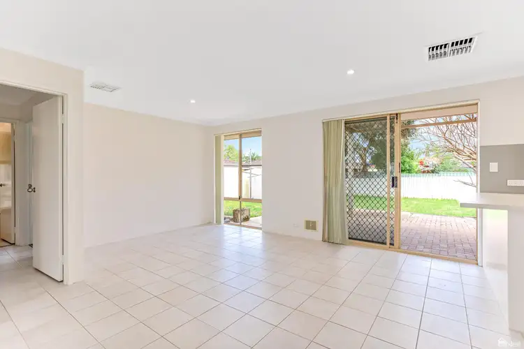Fifth view of Homely house listing, 24 Guinivere Way, Camillo WA 6111
