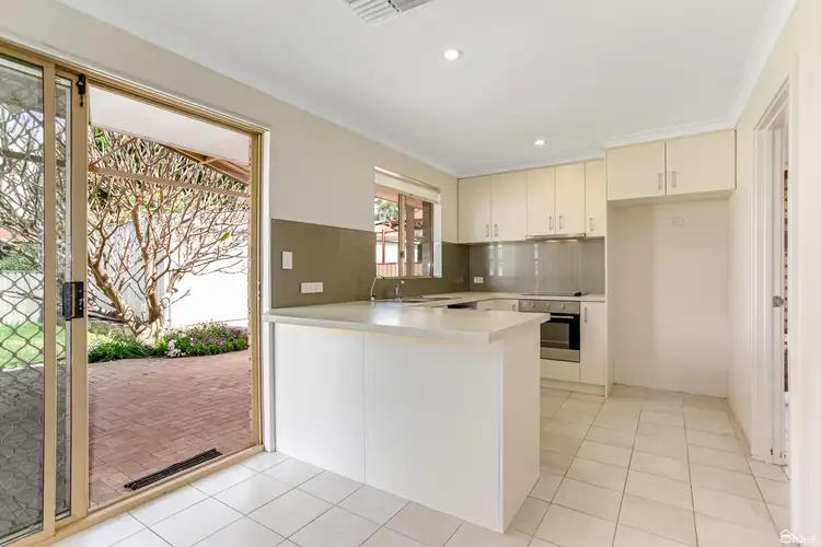 Seventh view of Homely house listing, 24 Guinivere Way, Camillo WA 6111