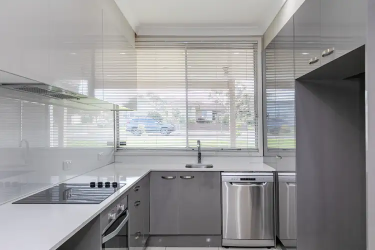 32 Penzance Ave, Christies Beach SA 5165