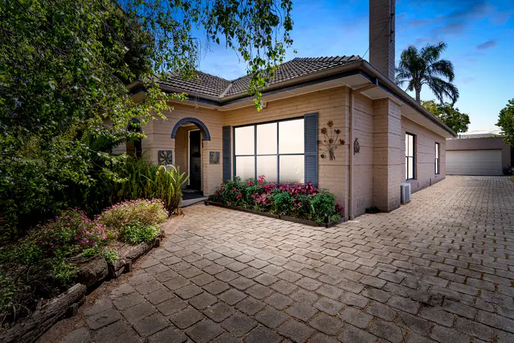 15 Rossmith Avenue, Beaumaris VIC 3193