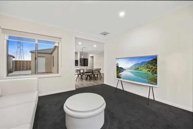 Fifth view of Homely house listing, 33 Sundance Promenade, Pakenham VIC 3810