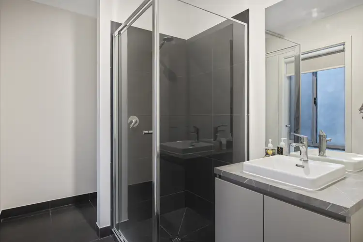 Seventh view of Homely house listing, 33 Sundance Promenade, Pakenham VIC 3810