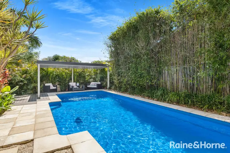 4 McDonald Avenue, Nowra NSW 2541