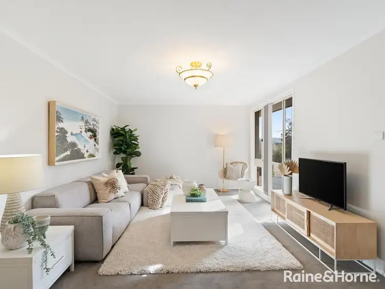 28 White Cedar Close
