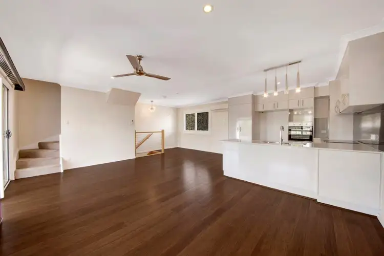 Fourth view of Homely unit listing, 2/30 Beach Avenue, Tannum Sands QLD 4680