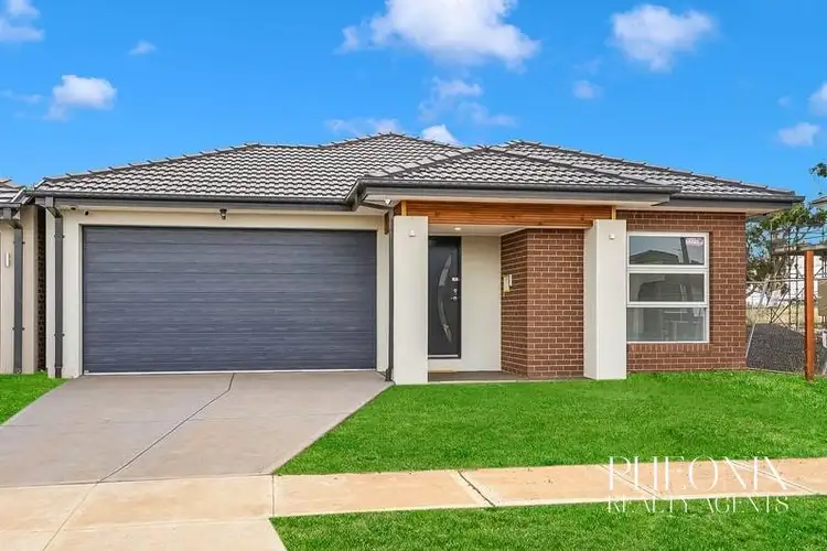 33 Clover Drive, Rockbank VIC 3335