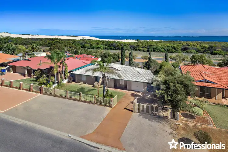 27 Oceanside Drive, Wandina WA 6530