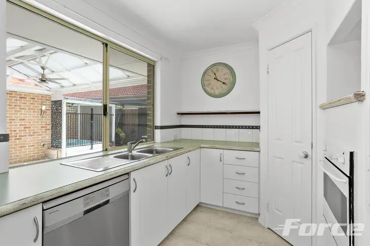 2/46 Crocker Way, Innaloo WA 6018
