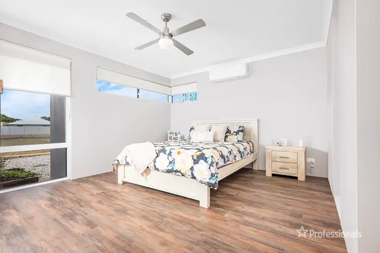 Third view of Homely house listing, 2 Avon Court, Cape Burney WA 6532