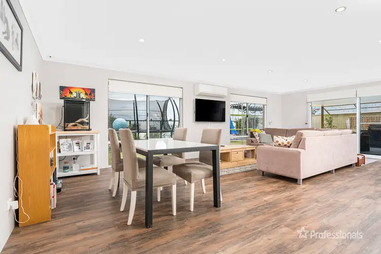 Sixth view of Homely house listing, 2 Avon Court, Cape Burney WA 6532