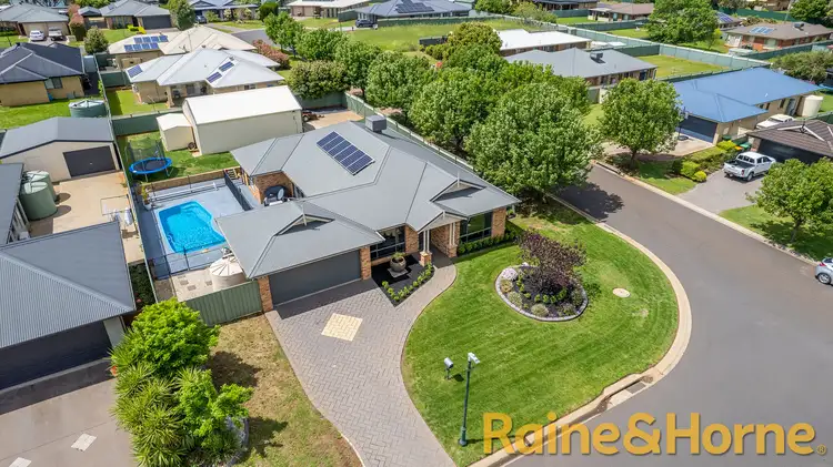 10 Selkirk Avenue, Dubbo NSW 2830