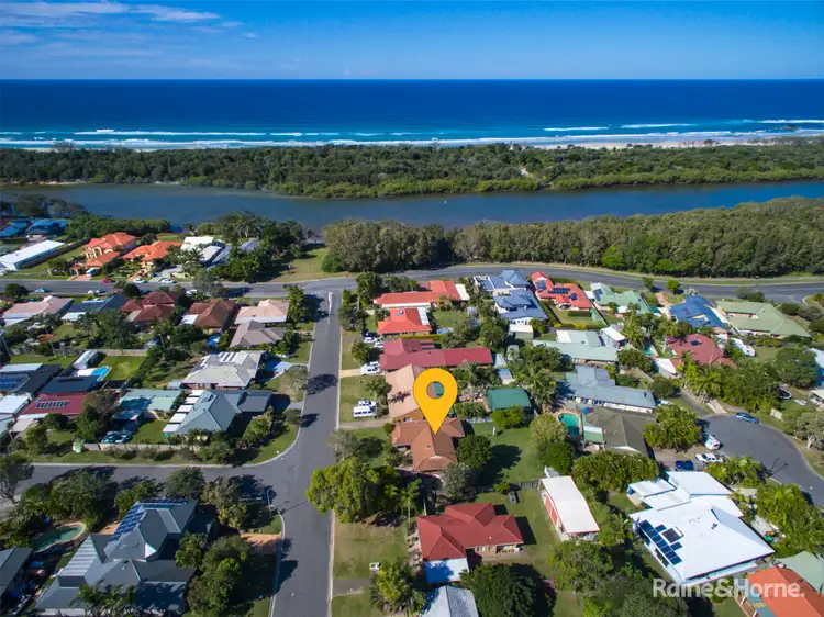 10 Buckingham Drive, Pottsville NSW 2489