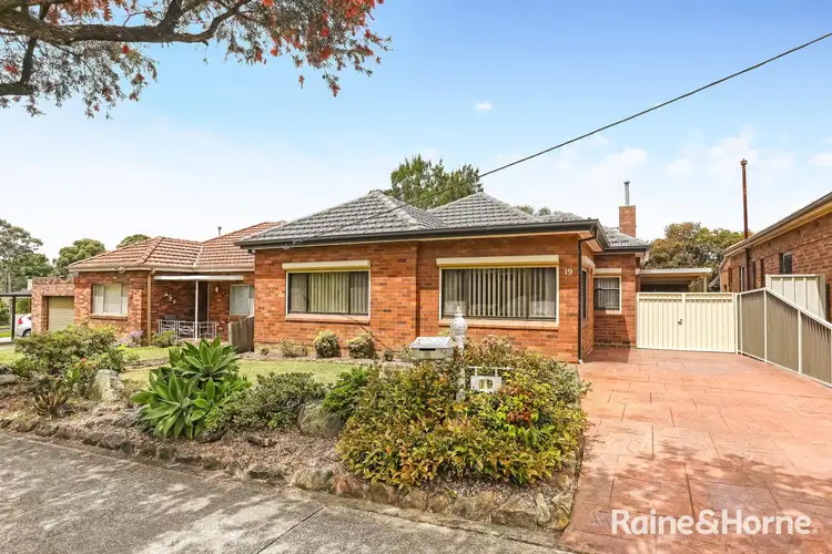 19 Paxton Avenue, Belmore NSW 2192