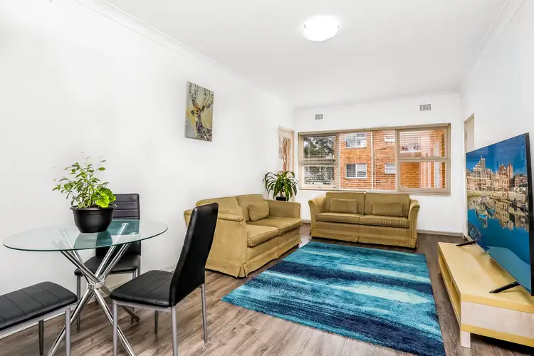 6/10 Dunmore Street North, Bexley NSW 2207
