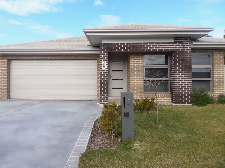 3 Clyde Avenue, St Clair NSW 2759